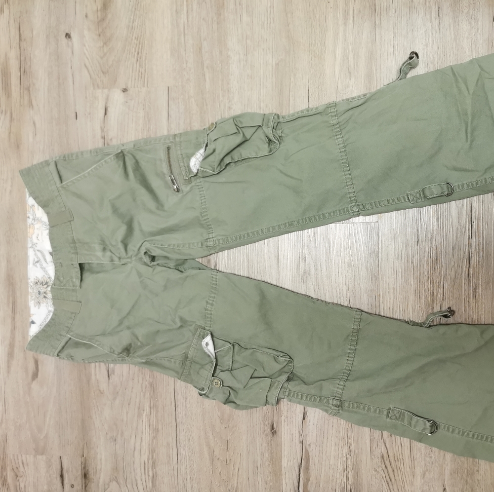 Nwot, Rusty "Regular Joe" roll up cargos, size 6